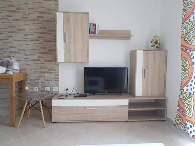 Sabljak Kornic Bagian luar foto