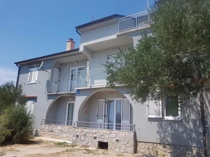 Sabljak Kornic Bagian luar foto