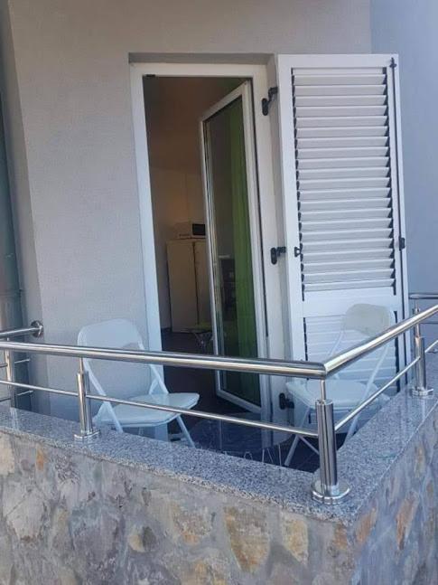 Sabljak Kornic Bagian luar foto