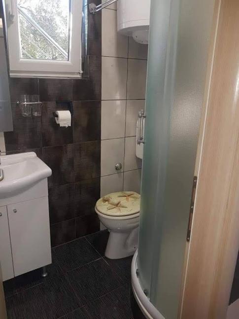 Sabljak Kornic Bagian luar foto